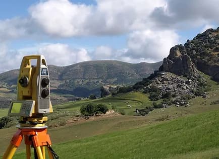 Topografia e Geoprocessamento